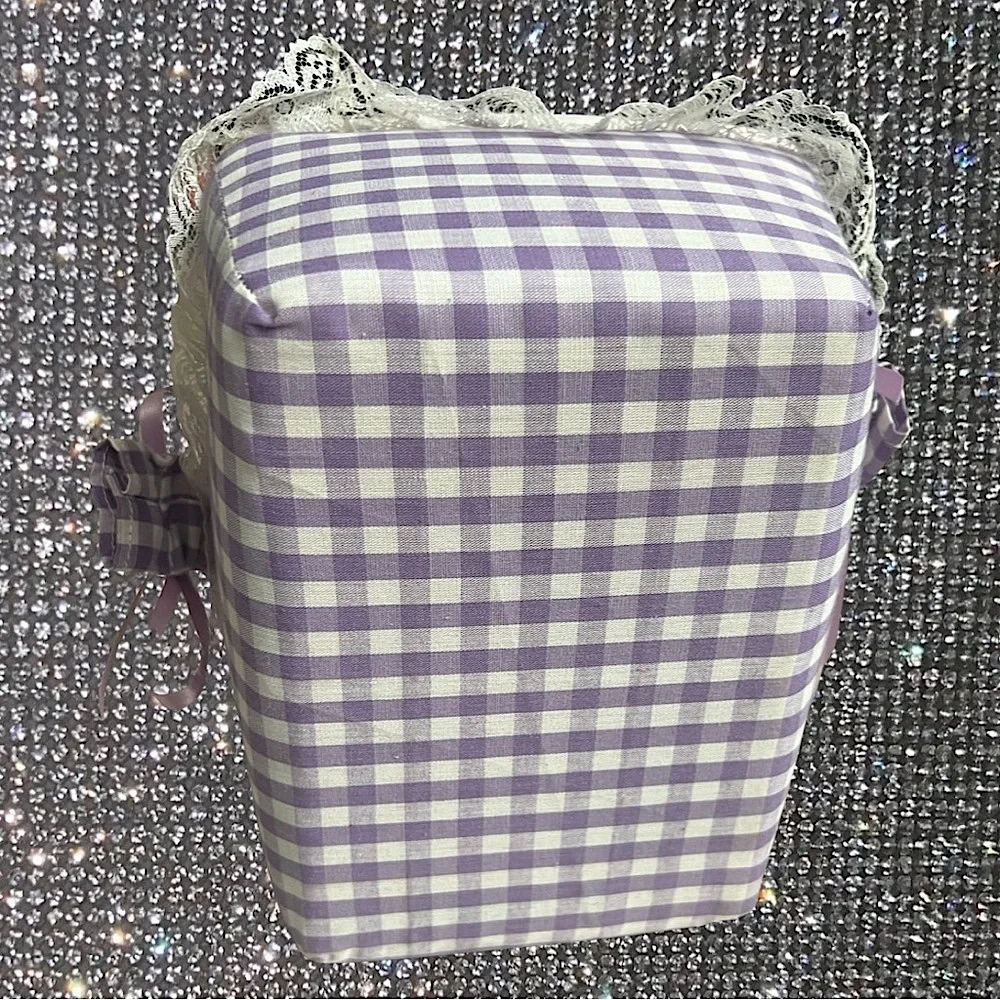Picnic basket 60’s vintage gingham cute bows purple white lace floral cabincore